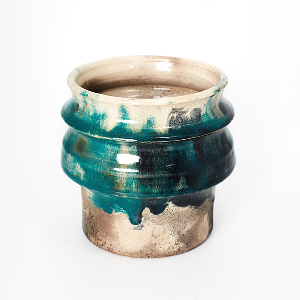Colección Cerceta "Grande" é unha peza única de cerámica rakú elaborada nos talleres de APAMP (Asociación de Familias de Persoas con Parálise Cerebral) para a marca A Casa Rodante